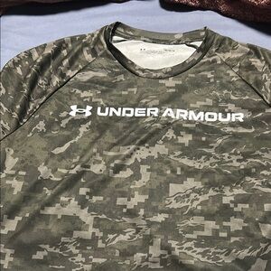 Under Armour Green Camo HeatGear Shirt